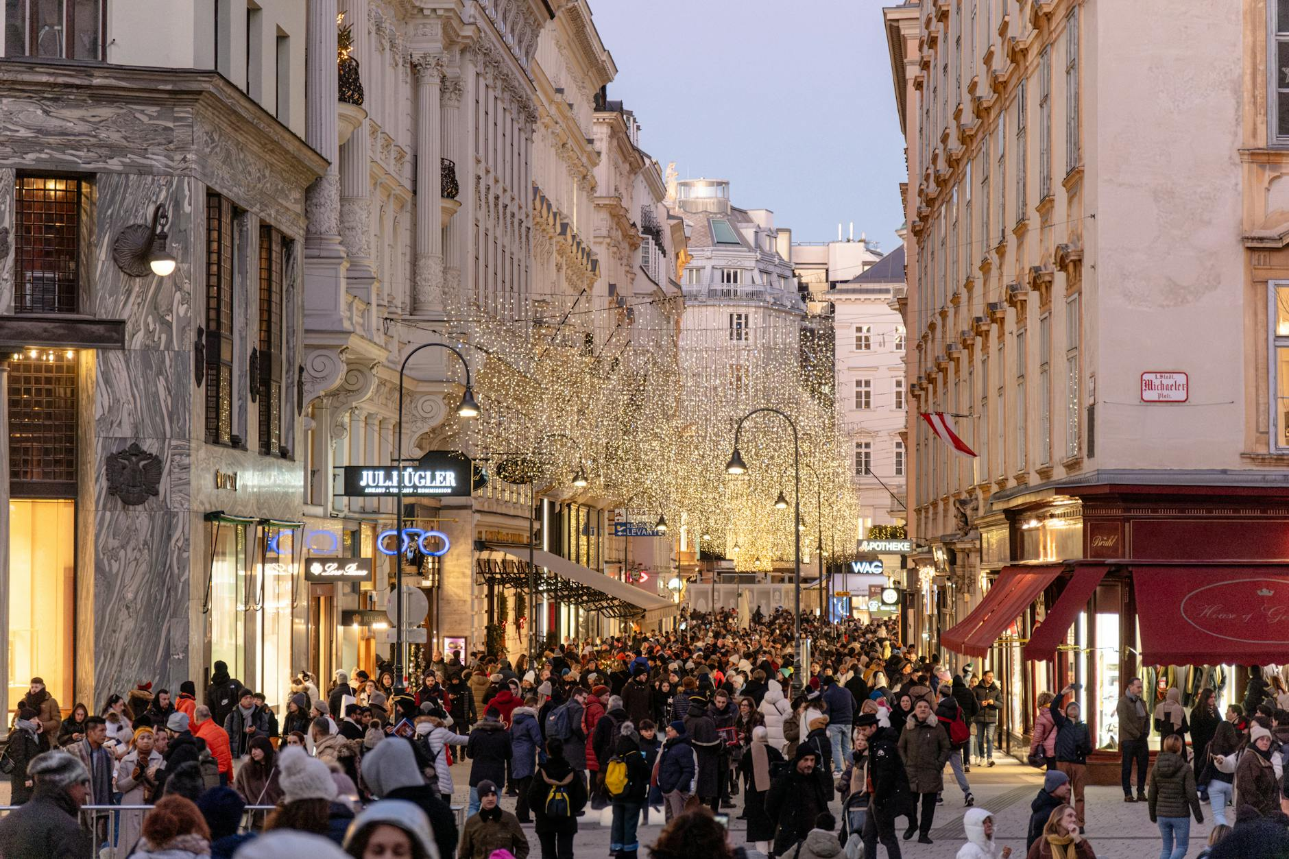 Street food festival Austria crowd