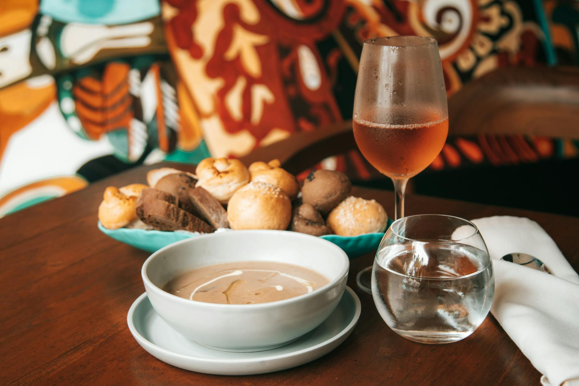 soup bread wine pairing